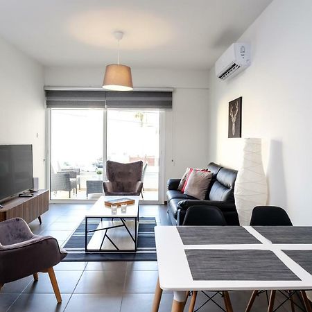 Book Me Now Central Flat Lägenhet Larnaca Exteriör bild