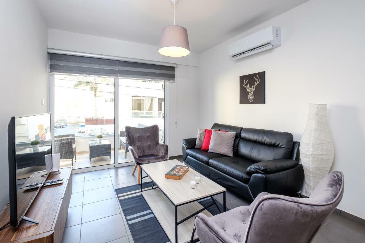 Book Me Now Central Flat Lägenhet Larnaca Exteriör bild