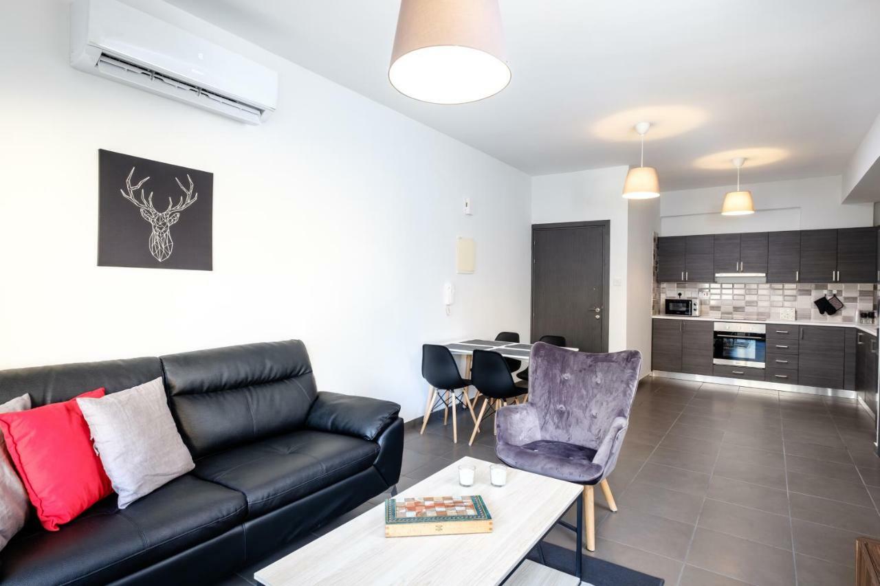 Book Me Now Central Flat Lägenhet Larnaca Exteriör bild