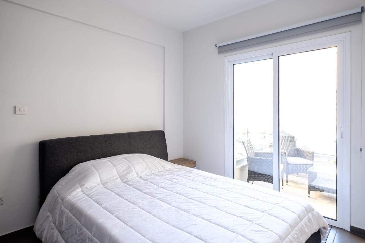 Book Me Now Central Flat Lägenhet Larnaca Exteriör bild